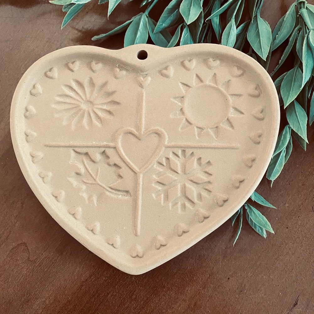 PAMPERED CHEF Clay Cookie Mold 1997 Seasons of the Heart Grandmillenial
